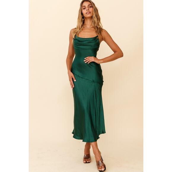 NEW! Selfie Leslie Well Versed Pleated Bust Front Split Dress Forest Green Med - Picture 3 of 10